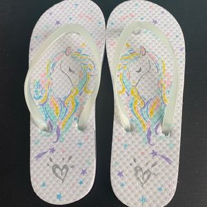 Girls flip flops size 2-3